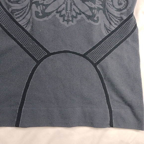 Athleta women's medium athletic top - Picture 6 of 10